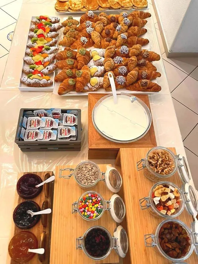 **  Hotel Bellini Riccione Italia