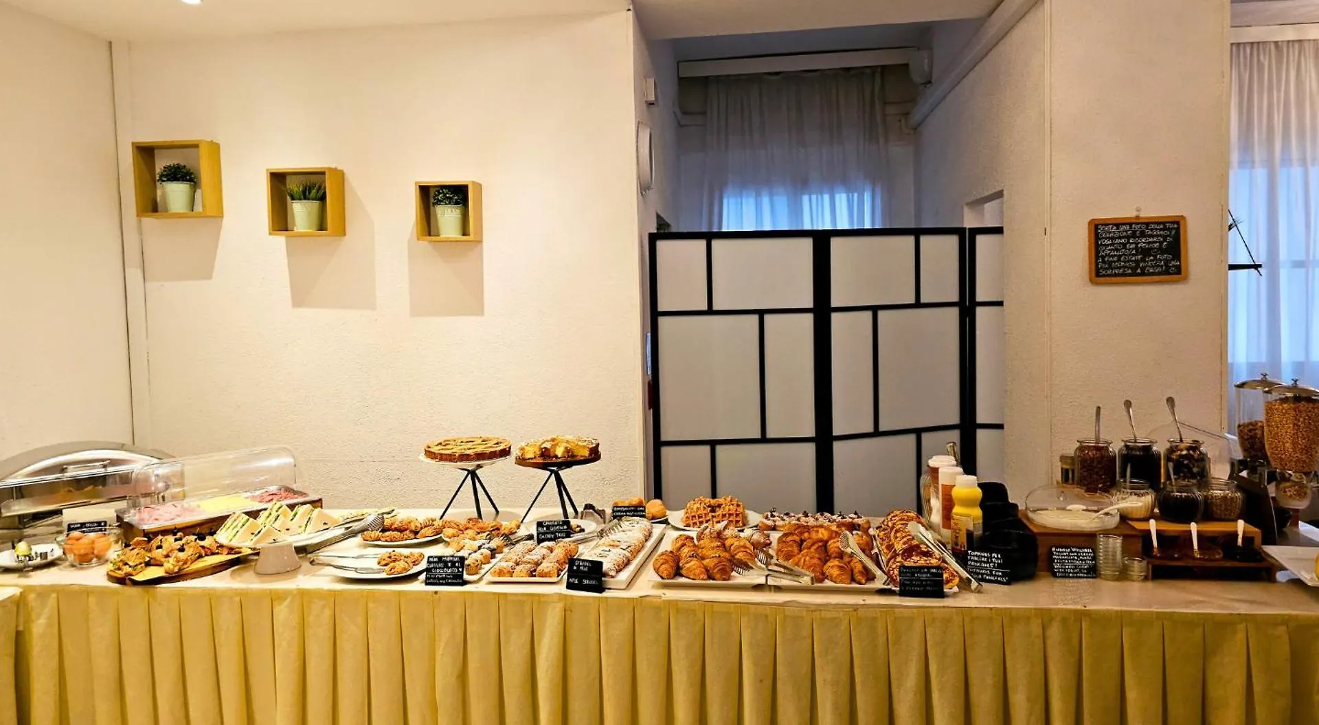 Hotel Bellini Riccione 2*,