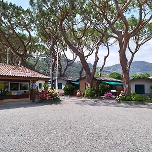 https://camping-roma.hotelitalianriviera.com