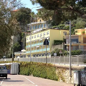 https://hotel-marina-celle-ligure.hotelitalianriviera.com