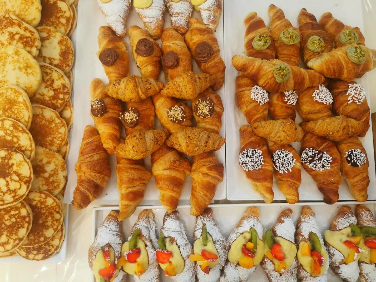 Hotel Bellini Riccione 2*,  Włochy